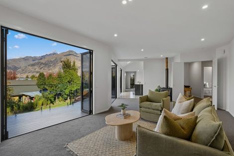Photo of property in 4 Lindmore Lane, Lower Shotover, Queenstown, 9371