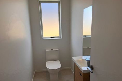 Photo of property in 15 Taikura Avenue, Red Beach, 0932