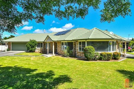 Photo of property in 1 Gairloch Place, Wattle Downs, Auckland, 2103