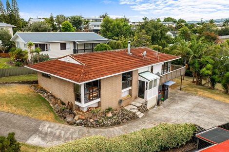 Photo of property in 15 Montague Place, Onerahi, Whangarei, 0110