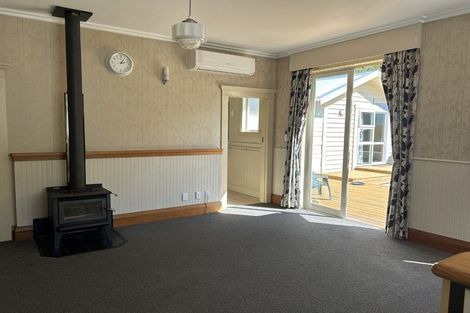 Photo of property in 39a Watt Street, Featherston, 5710