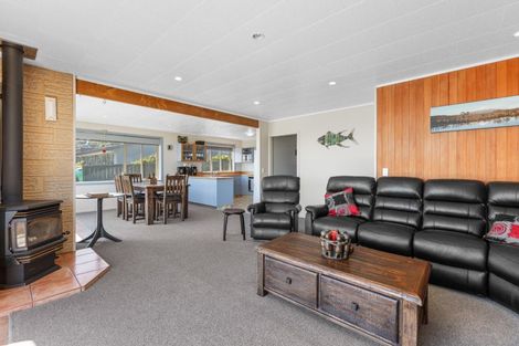 Photo of property in 24 Motukari Place, Onaero, Urenui, 4383