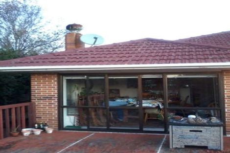 Photo of property in 2/8 Benygloe Place, Highland Park, Auckland, 2010