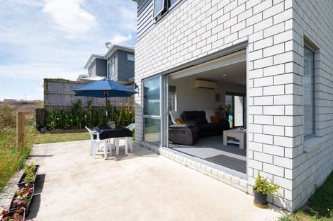 Photo of property in 2/46 North Ridge Drive, Rototuna North, Hamilton, 3281