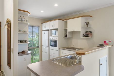 Photo of property in 35 Lakeridge Close, Rangatira Park, Taupo, 3330