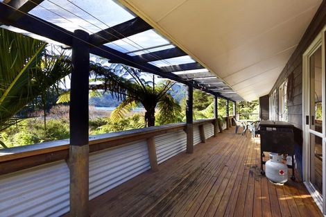 Photo of property in 38 Hope Drive, Okiwi Bay, 7193