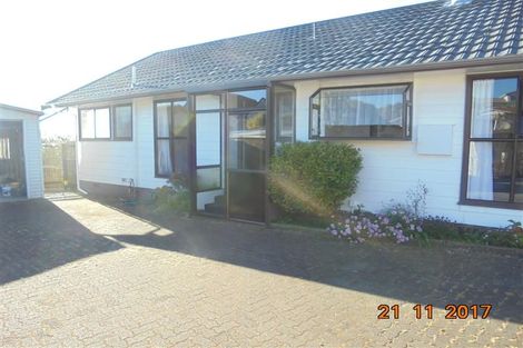 Photo of property in 73 Horokiwi Road West, Newlands, Wellington, 6037