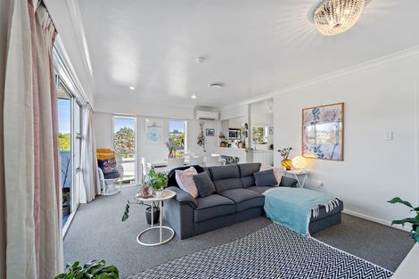 Photo of property in 2/110 Sartors Avenue, Browns Bay, Auckland, 0630