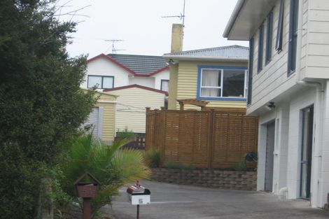 Photo of property in 1/5 Ellice Road, Totara Vale, Auckland, 0629