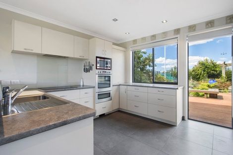 Photo of property in 28 Noble Johnston Drive, Katikati, 3129