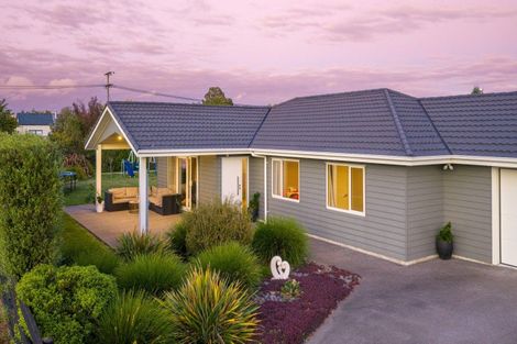 Photo of property in 13 Bell Street, Otane, 4202