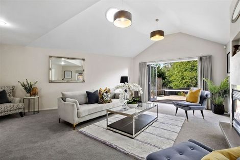 Photo of property in 280a East Coast Road, Forrest Hill, Auckland, 0620