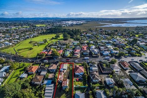 Photo of property in 1608 Great North Road, Waterview, Auckland, 1026