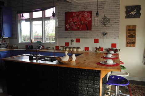 Photo of property in 22 Timaru Road, Waimate, 7924