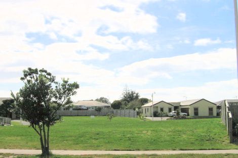 Photo of property in 21 Nautilus Drive, Papamoa Beach, Papamoa, 3118