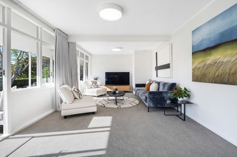 Photo of property in 41 Seymour Road, Mellons Bay, Auckland, 2014