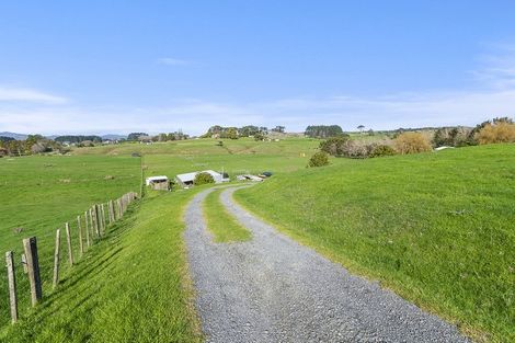 Photo of property in 141 Karioitahi Road, Waiuku, 2683