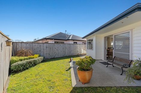 Photo of property in 14 Woodland Grove, Wainuiomata, Lower Hutt, 5014