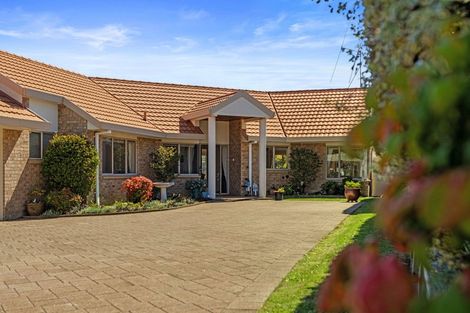 Photo of property in 5 Burleigh Place, Rototuna, Hamilton, 3210