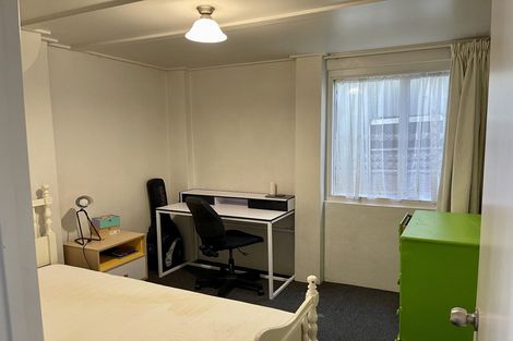 Photo of property in 118 Hillcrest Road, Hillcrest, Hamilton, 3216