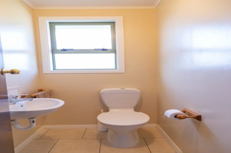 Photo of property in 17 Runuku Grove, Turangi, 3334