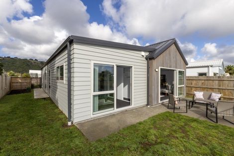 Photo of property in 26 Koru Loop, Paraparaumu, 5032