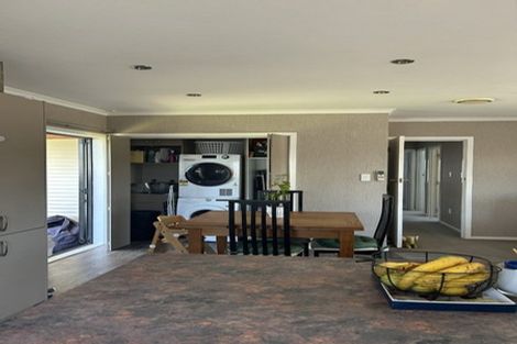 Photo of property in 100 Murphy Road, Taradale, Napier, 4112