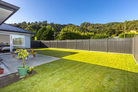 Photo of property in 21 Salisbury Crescent, Wallaceville, Upper Hutt, 5018
