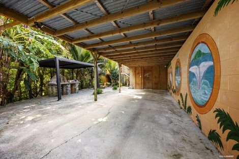 Photo of property in 35 Clinton Road, Tawharanui Peninsula, Matakana, 0986