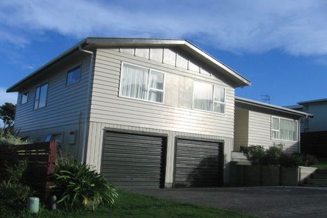 Photo of property in 9 Findhorn Place, Papakowhai, Porirua, 5024