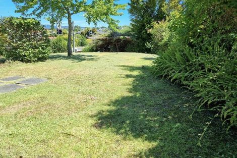 Photo of property in 143 Edmonton Road, Te Atatu South, Auckland, 0610