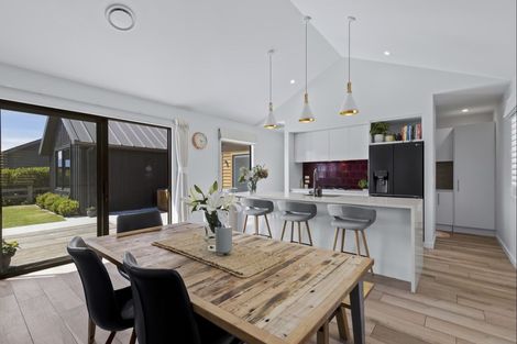 Photo of property in 12 Kinross Lane, Jacks Point, Queenstown, 9371