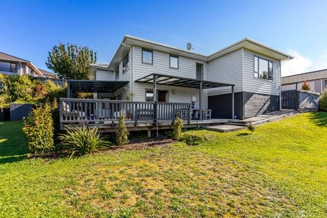 Photo of property in 21 Mcewen Crescent, Riverstone Terraces, Upper Hutt, 5018