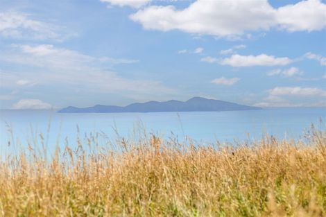 Photo of property in 1358 Paekakariki Hill Road, Paekakariki Hill, Porirua, 5381