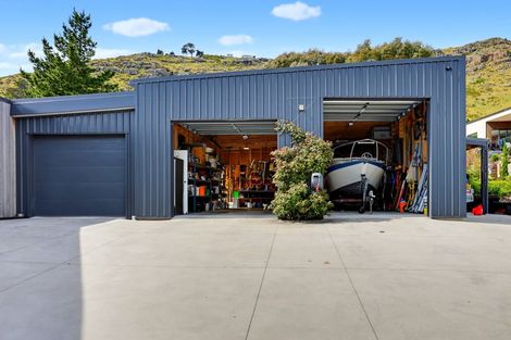 Photo of property in 13 Matuku Lane, Heathcote Valley, Christchurch, 8022