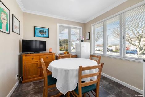 Photo of property in 37 Laurie Avenue, Papakura, 2110