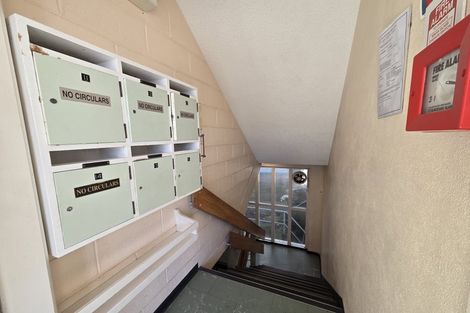 Photo of property in Churchill Flats, 213 The Terrace, Wellington Central, Wellington, 6011