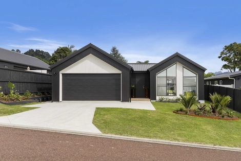 Photo of property in 5 Lynette Place, Pauanui, 3579