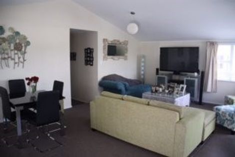 Photo of property in 1/46 Gulf View Road, Murrays Bay, Auckland, 0630