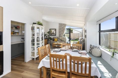 Photo of property in 5 Dray Place, Halswell, Christchurch, 8025