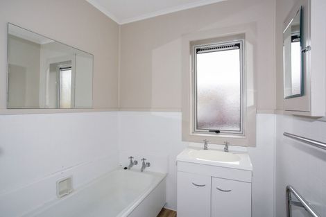 Photo of property in 8 Opaheke Road, Papakura, 2110