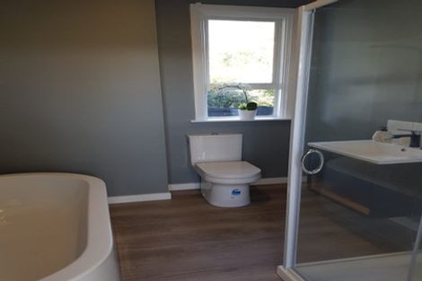 Photo of property in 198 Pacific Drive, Fitzherbert, Palmerston North, 4410