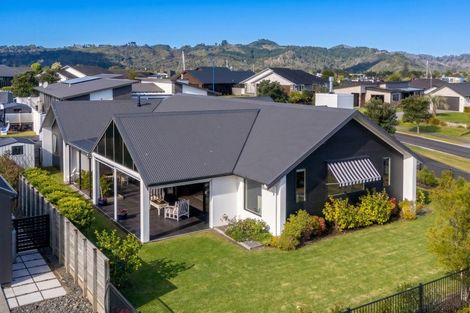Photo of property in 1 Topping Place, Whitianga, 3510