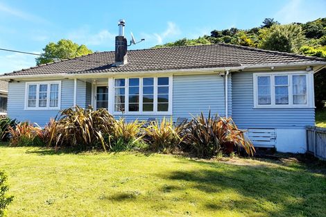 Photo of property in 8a Bledisloe Crescent, Wainuiomata, Lower Hutt, 5014