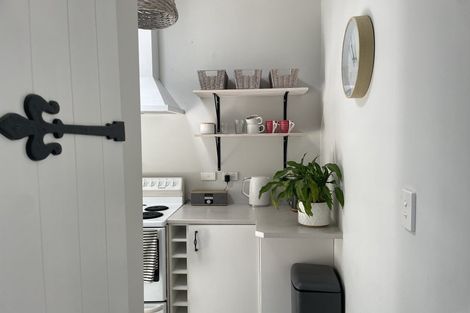 Photo of property in 19 Park Road, Carterton, 5713