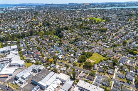 Photo of property in 36 Reelick Avenue, Pakuranga Heights, Auckland, 2010
