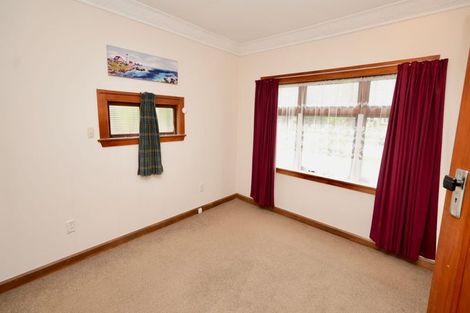 Photo of property in 28 Rangitane Street, Palmerston North, 4414