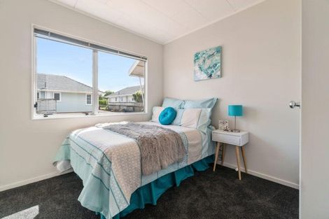 Photo of property in 2/25 Kervil Avenue, Te Atatu Peninsula, Auckland, 0610