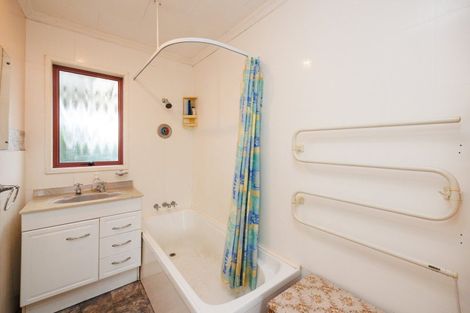 Photo of property in 14 Te Kiri Street, Himatangi Beach, Foxton, 4891