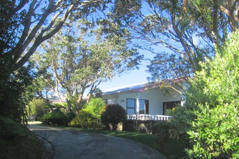 Photo of property in 53 Pokohiwi Road, Normandale, Lower Hutt, 5010
